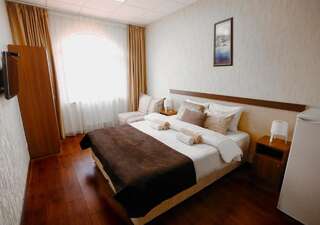 Гостиница Пассаж Адлер Стандартный двухместный номер с 1 кроватью или 2 отдельными кроватями-3